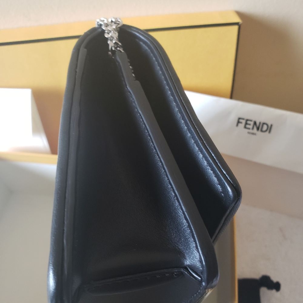 Bags - Picture 4 of 10